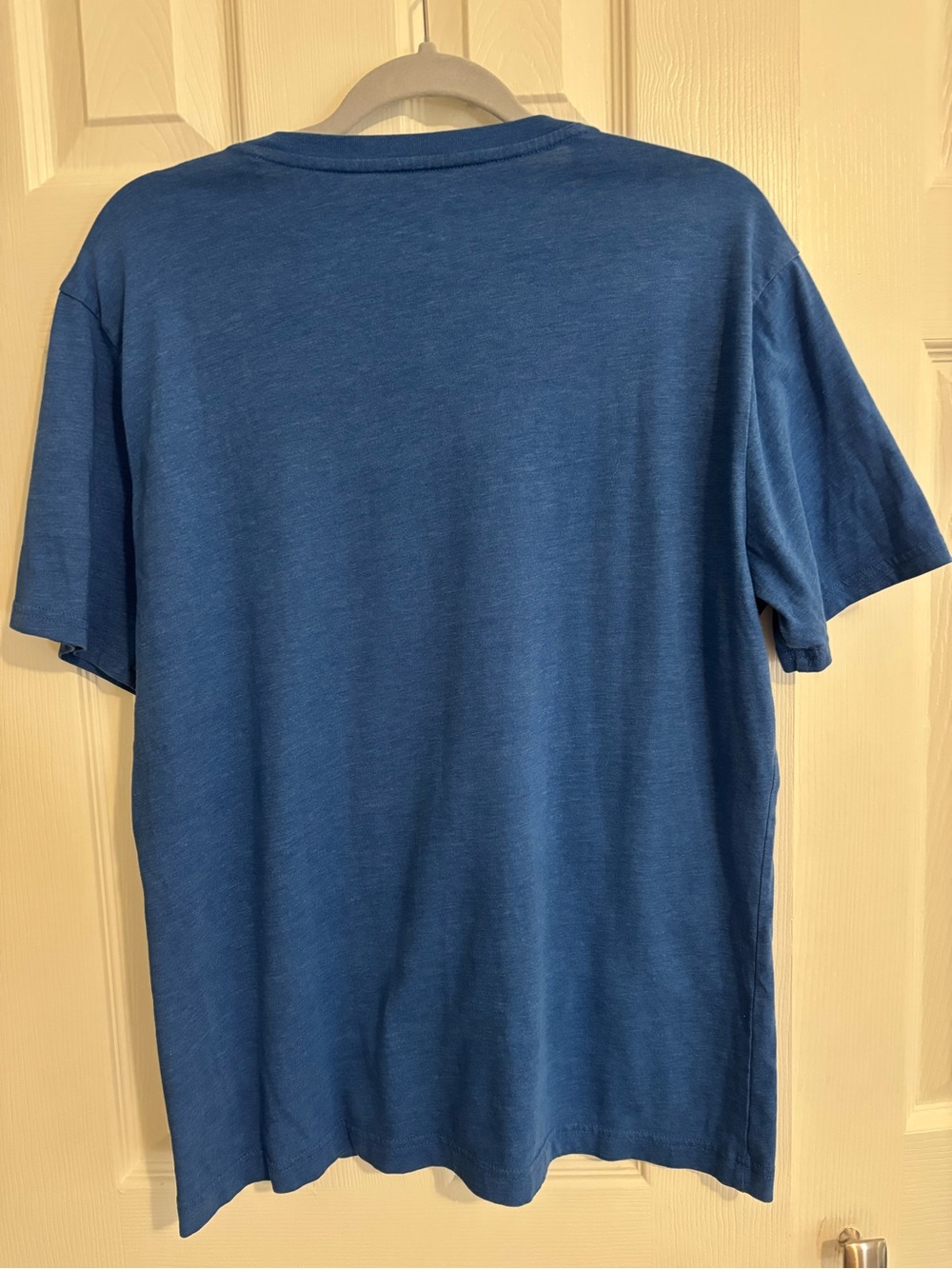 Large Banana Republic Men's Eco Premium Wash T-Shirt Blue V-Neck Tee - Picture 3 of 7